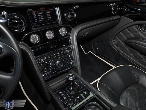 Used 2013 Bentley Mulsanne RWD image 33