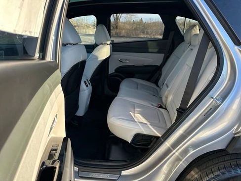New 2025 Hyundai Tucson Limited image 19