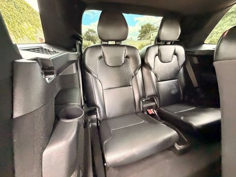 Used 2022 Volvo XC90 T5 Momentum w/ Climate Package AWD/4WD image 24