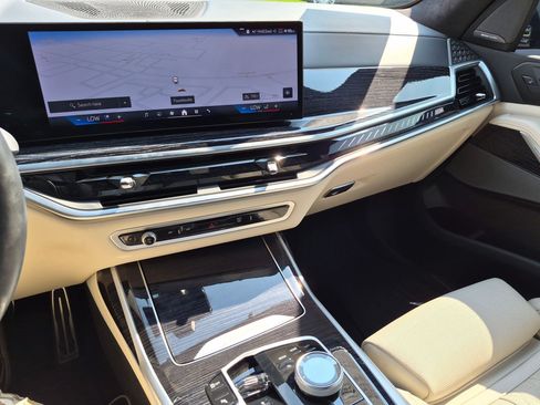 Used 2024 BMW X7 M60i w/ Executive Package AWD/4WD image 23