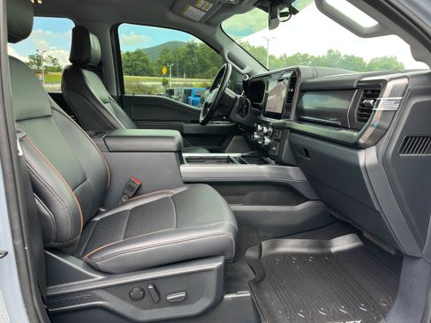 Certified 2025 Ford F250 Lariat w/ Chrome Package AWD/4WD image 27