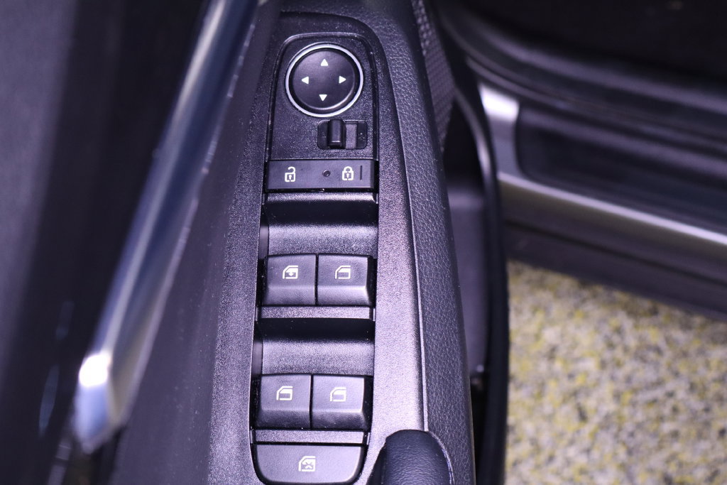 Used 2023 Kia Seltos S w/ Navigation Package FWD image 34