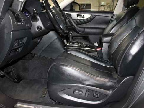 Used 2017 INFINITI QX70 2WD w/ Premium Package image 25