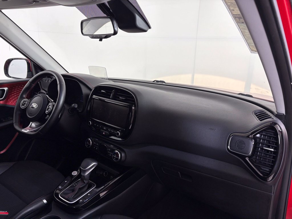 Used 2021 Kia Soul Turbo FWD image 10