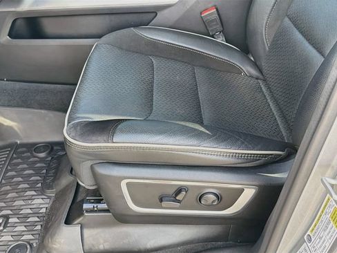 Used 2024 RAM 1500 Laramie AWD/4WD image 20