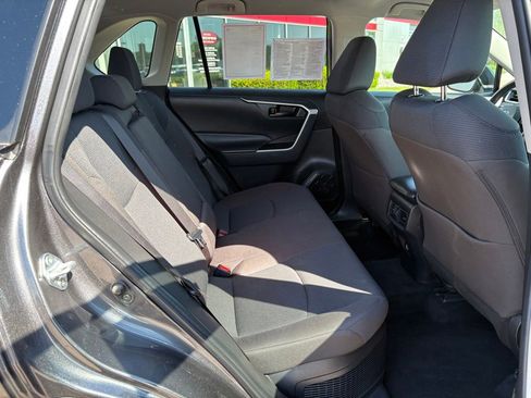Certified 2025 Toyota RAV4 LE AWD/4WD image 15