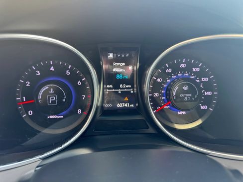 Used 2016 Hyundai Santa Fe SE w/ Option Group 03 FWD image 16