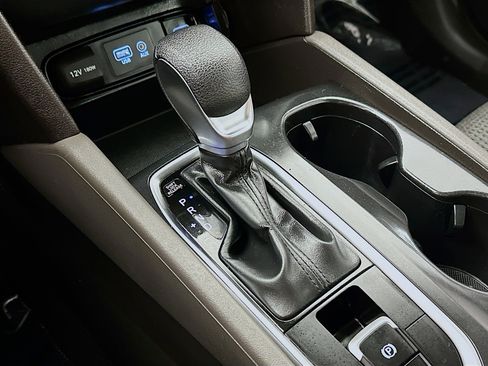 Used 2019 Hyundai Santa Fe SE image 16