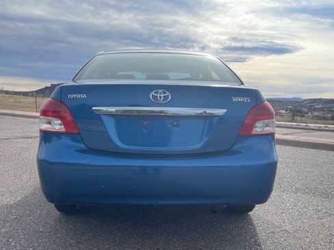 Used 2010 Toyota Yaris L image 7