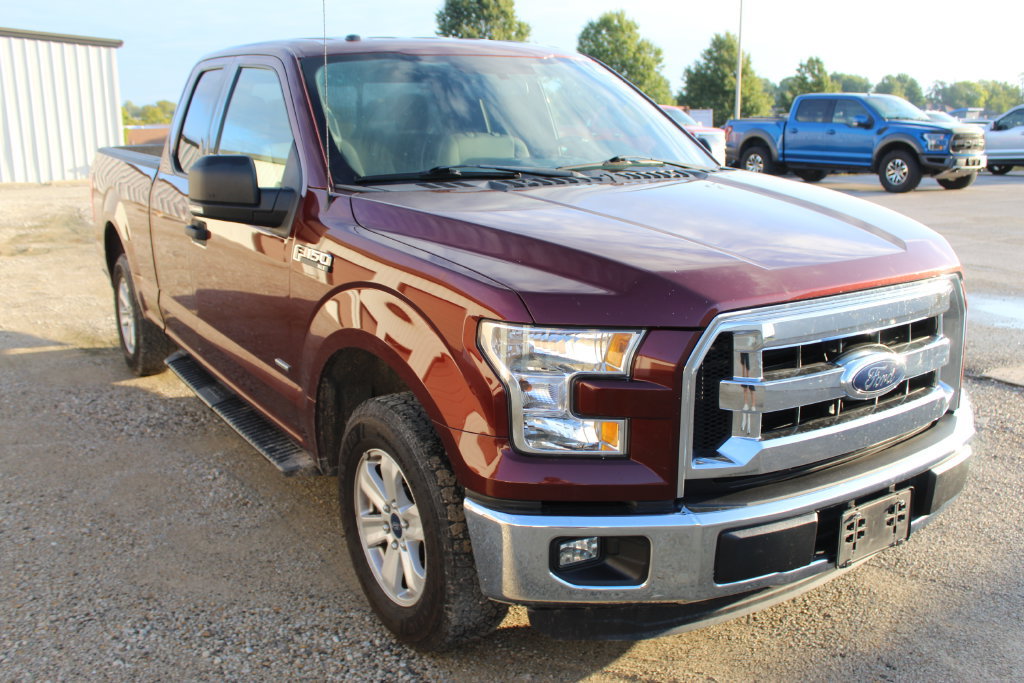 Used 2015 Ford F150 XLT w/ Equipment Group 301A Mid RWD image 8