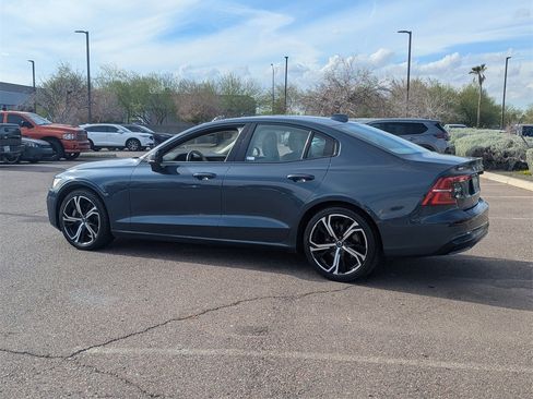 Used 2024 Volvo S60 B5 Plus image 5