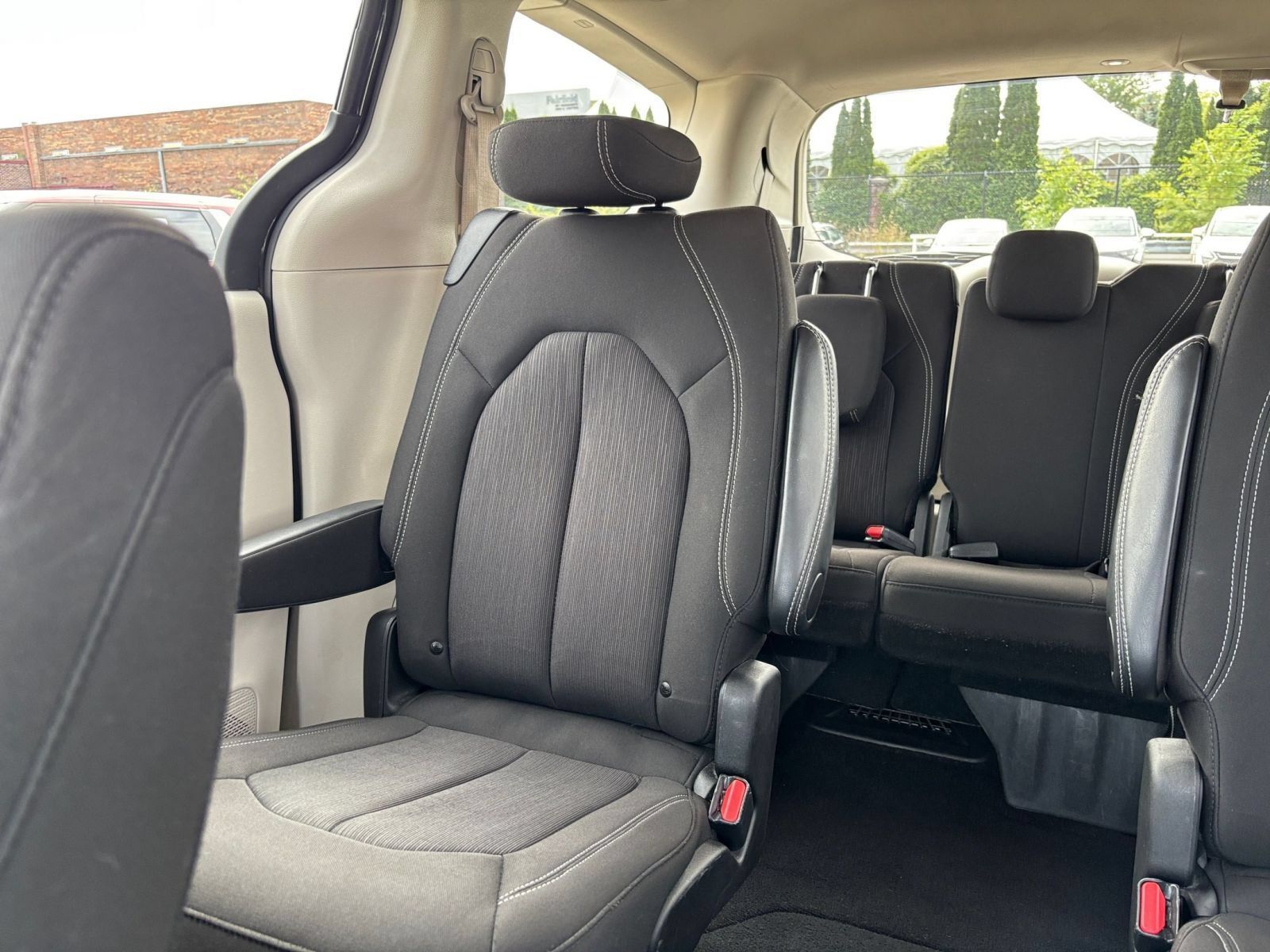 Used 2024 Chrysler Voyager LX FWD image 38