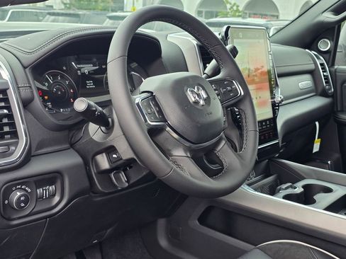 New 2026 RAM 2500 Laramie AWD/4WD image 7