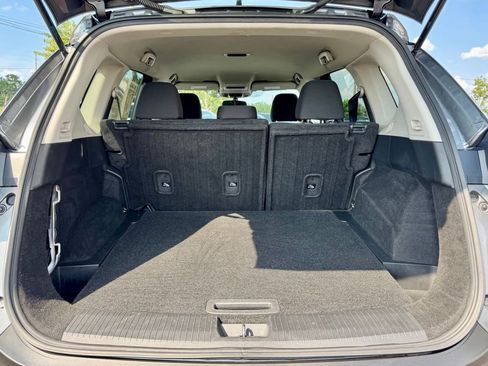 Used 2023 Nissan Rogue S FWD image 37