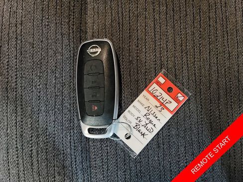 Used 2023 Nissan Rogue SV image 26