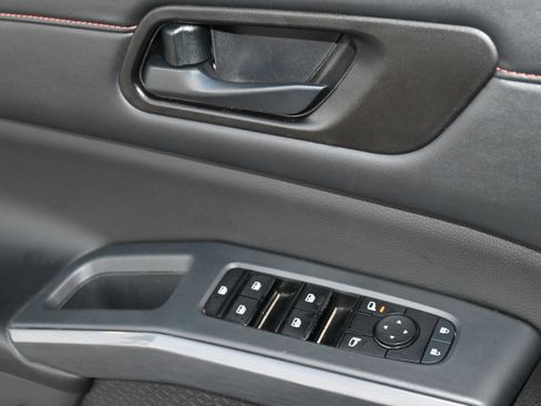 Used 2023 Nissan Pathfinder Rock Creek image 16