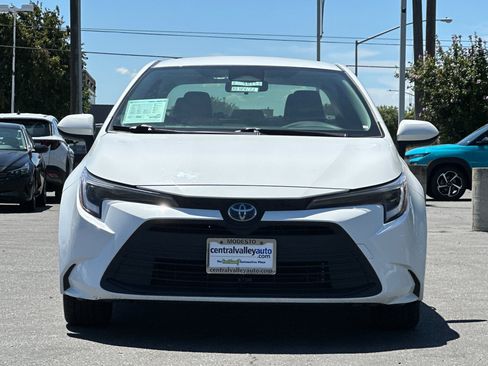 Used 2023 Toyota Corolla LE FWD image 9