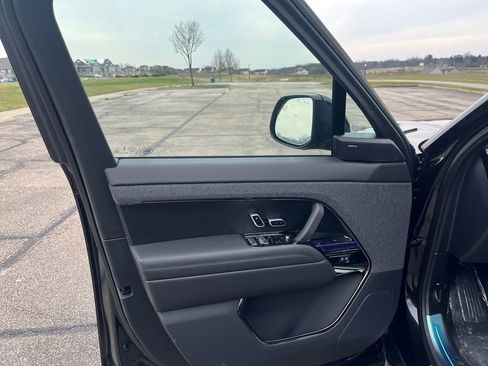 New 2026 Land Rover Range Rover Sport SE AWD/4WD image 10