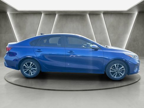 Used 2023 Kia Forte LXS w/ LXS Technology Package FWD image 8