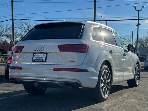 Used 2017 Audi Q7 3.0T Premium w/ Towing Package image 5