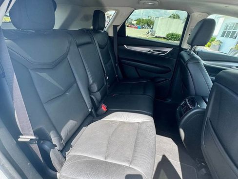 Used 2018 Cadillac XT5 Premium Luxury AWD/4WD image 11