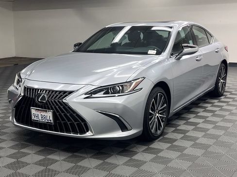 Certified 2023 Lexus ES 350 w/ Premium Package FWD image 2
