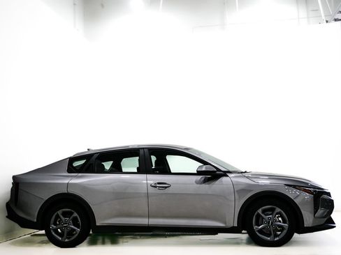 Used 2025 Kia K4 FWD image 4
