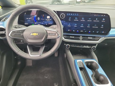 Used 2026 Chevrolet Equinox EV LT image 4