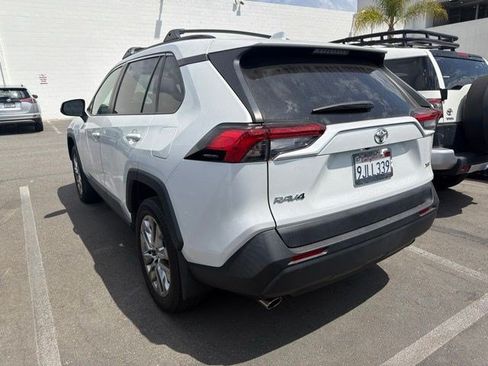 Used 2023 Toyota RAV4 XLE Premium FWD image 11