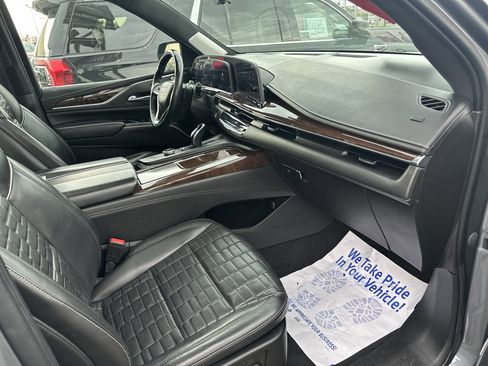 Used 2021 Cadillac Escalade ESV Sport Platinum w/ LPO, ONYX Package image 11