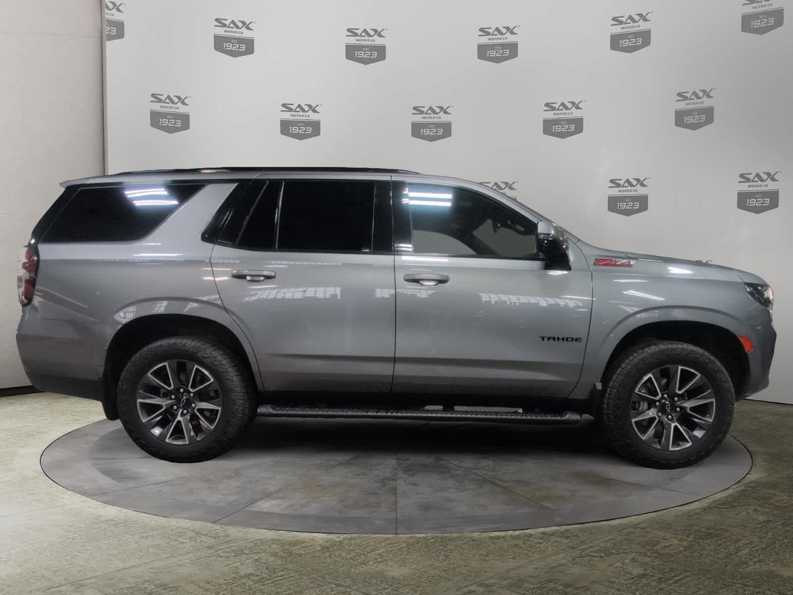 Used 2021 Chevrolet Tahoe Z71 w/ Z71 Signature Package AWD/4WD image 6