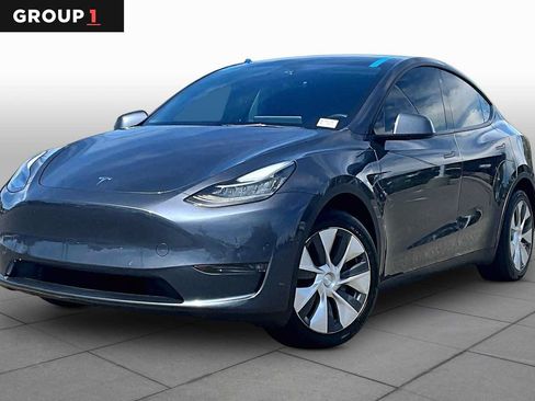Used 2022 Tesla Model Y Long Range AWD/4WD image 1