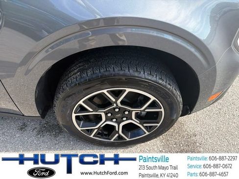 Used 2025 Ford Maverick Lariat w/ 4K Tow Package AWD/4WD image 25