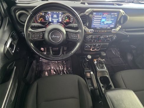 Used 2021 Jeep Gladiator Sport image 13