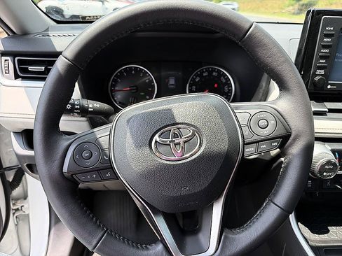 Certified 2021 Toyota RAV4 XLE Premium AWD/4WD image 13
