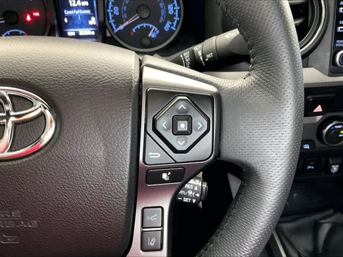 Used 2021 Toyota Tacoma TRD Pro AWD/4WD image 11