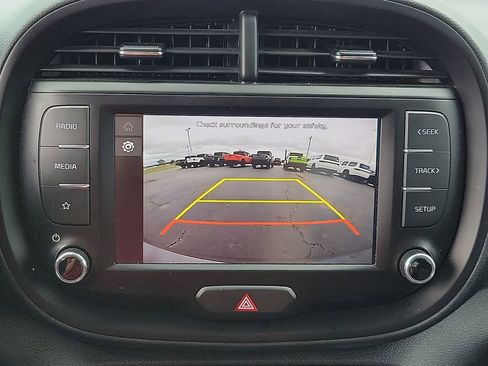 Used 2024 Kia Soul LX w/ Option Group 015 image 16