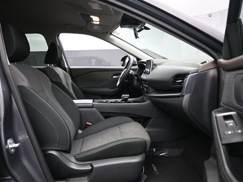 Used 2023 Nissan Rogue SV image 34