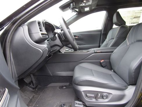 New 2026 Toyota Crown Signia image 11