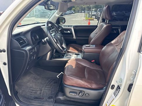 Used 2017 Toyota 4Runner Limited RWD image 10