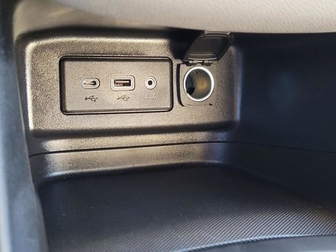 Used 2020 Chevrolet Equinox LT image 27