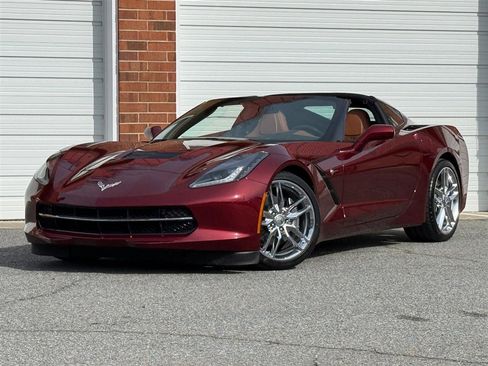 Used 2019 Chevrolet Corvette w/ 2LT Preferred Equipment Group image 6