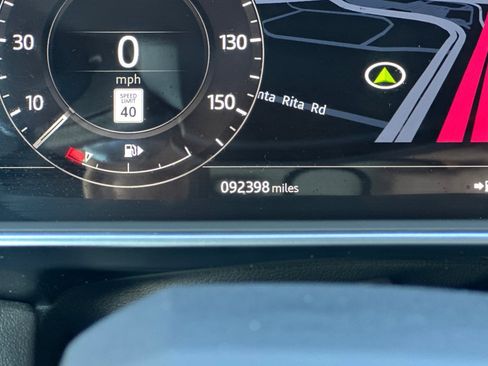 Used 2020 Land Rover Range Rover Sport HSE image 36