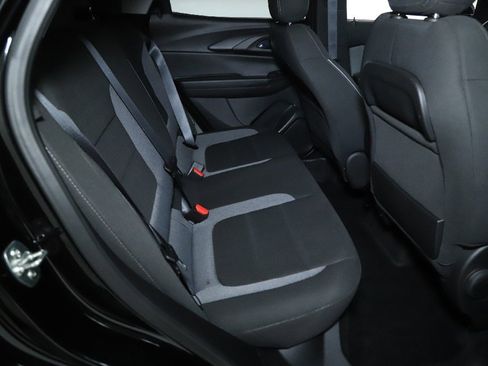 Used 2025 Chevrolet TrailBlazer LT image 32
