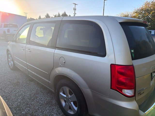 Used 2013 Dodge Grand Caravan SE FWD image 3