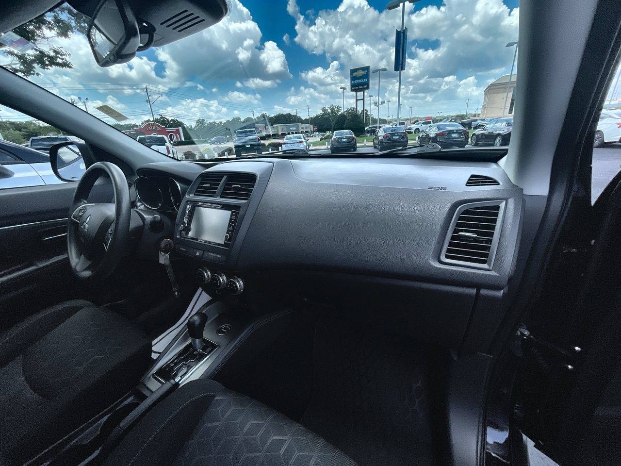 Used 2025 Mitsubishi Outlander Sport AWD image 25