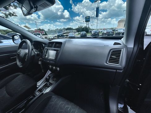 Used 2025 Mitsubishi Outlander Sport AWD image 25