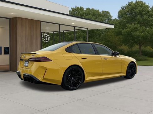 New 2026 BMW M5 w/ Carbon Package image 7