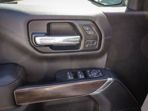 Used 2019 GMC Sierra 1500 SLT w/ SLT Premium Plus Package AWD/4WD image 16