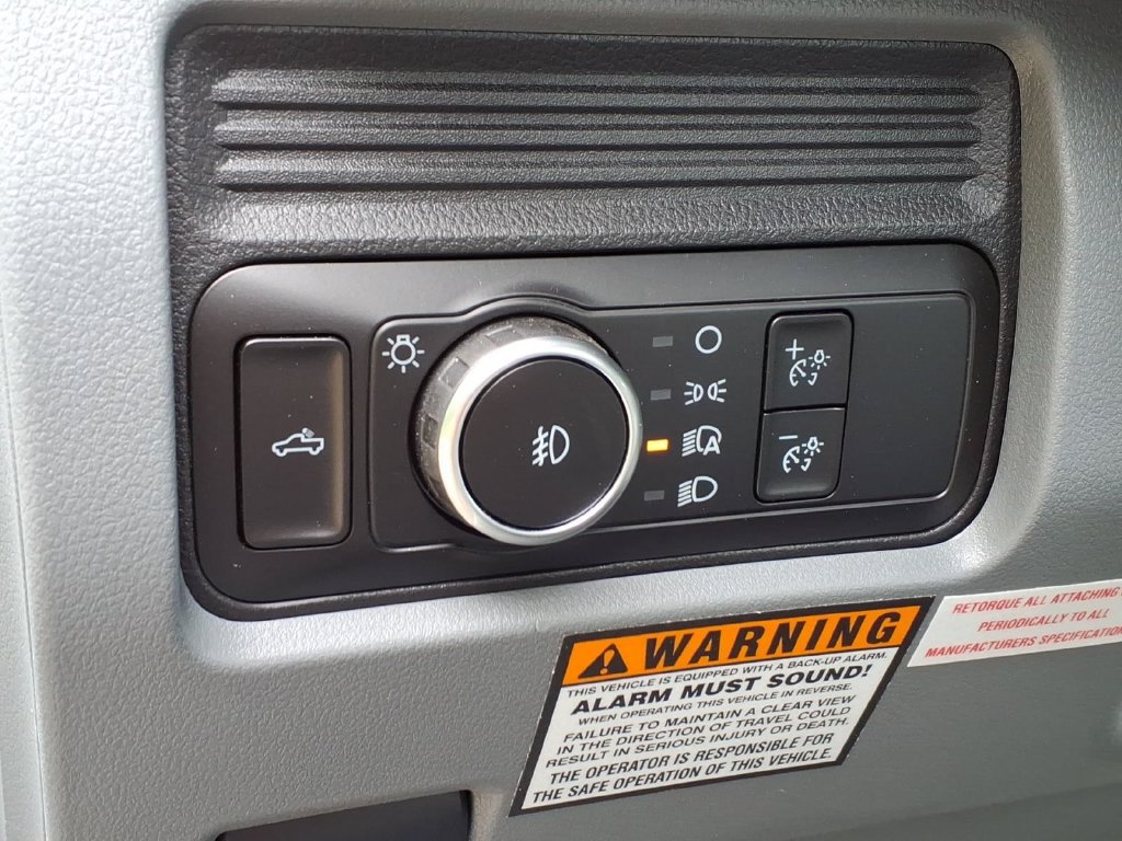 New 2025 Ford F250 XL w/ FX4 Off-Road Package AWD/4WD image 17